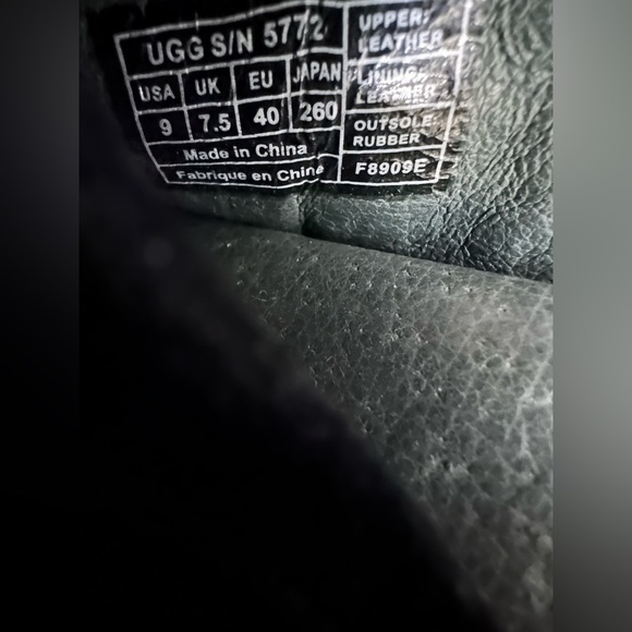 UGG Australia Womens Black Suede Leather Abbie Studded Wooden Clog Mules Size 9 - Picture 7 of 11